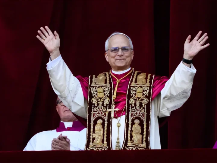 Papa Leone XIV: Un Passato di Critiche Contro Trump e Vance sulle Politiche Migratorie