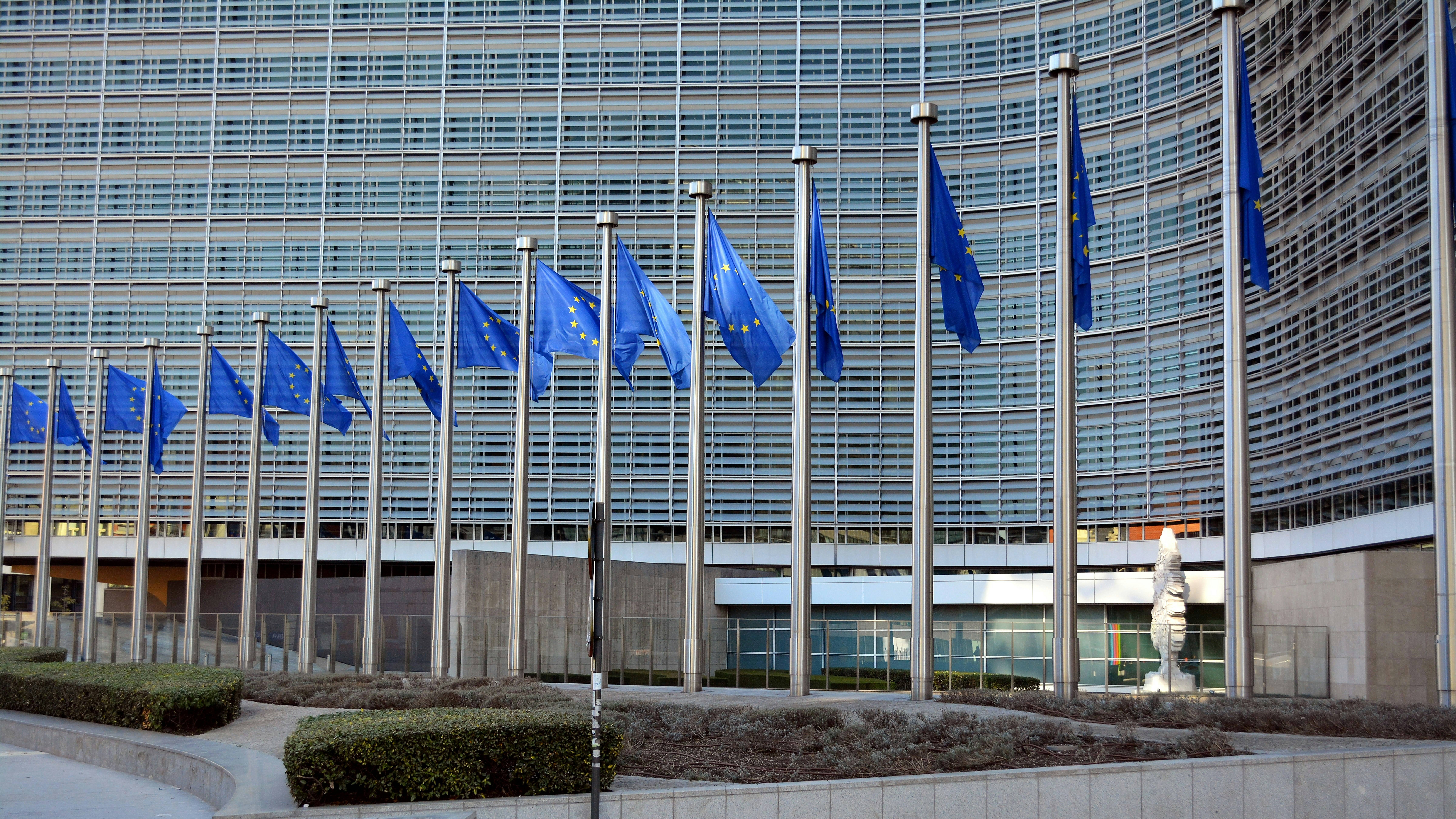 L’accordo Italia-Albania in bilico: la CGUE rinvia il verdetto sui paesi sicuri