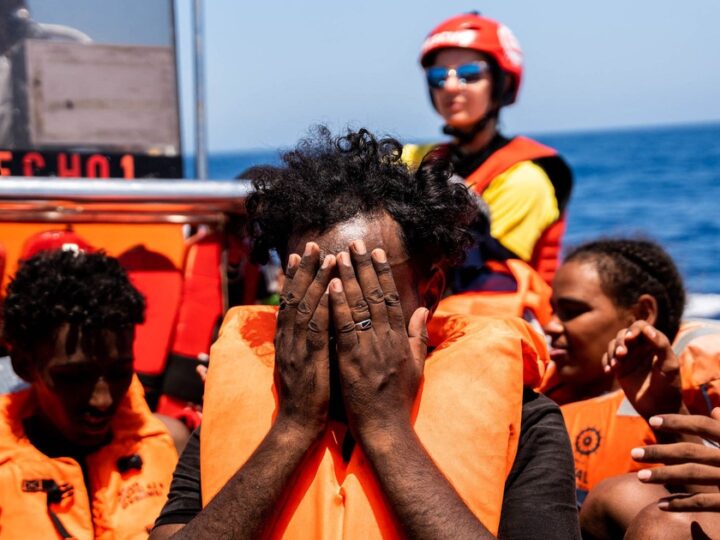 Sbarco di migranti a Salerno: fermati due presunti scafisti